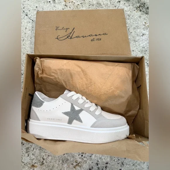 Vintage Havana White and Light Gray Star Sneakers (NEW) - Picture 3 of 15